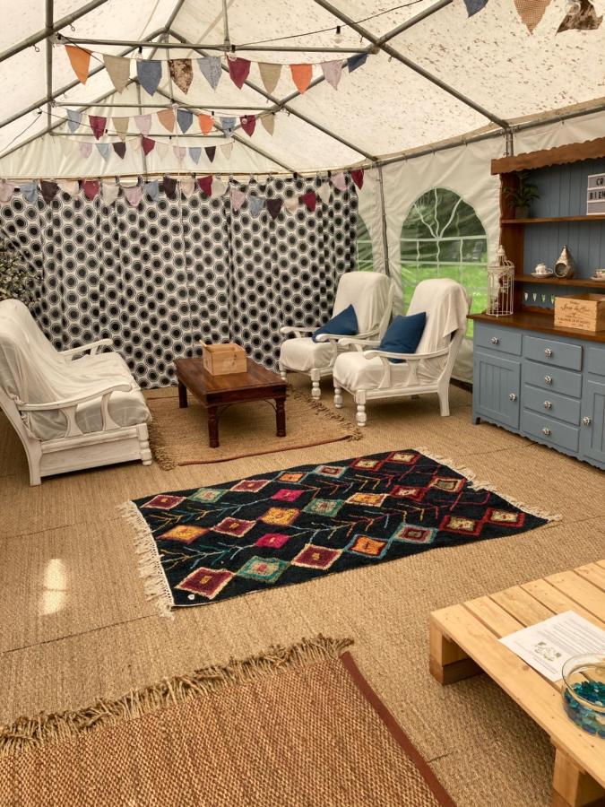 Au Pre Fleuri Eco Glamping Hotell Le Lindois Exteriör bild