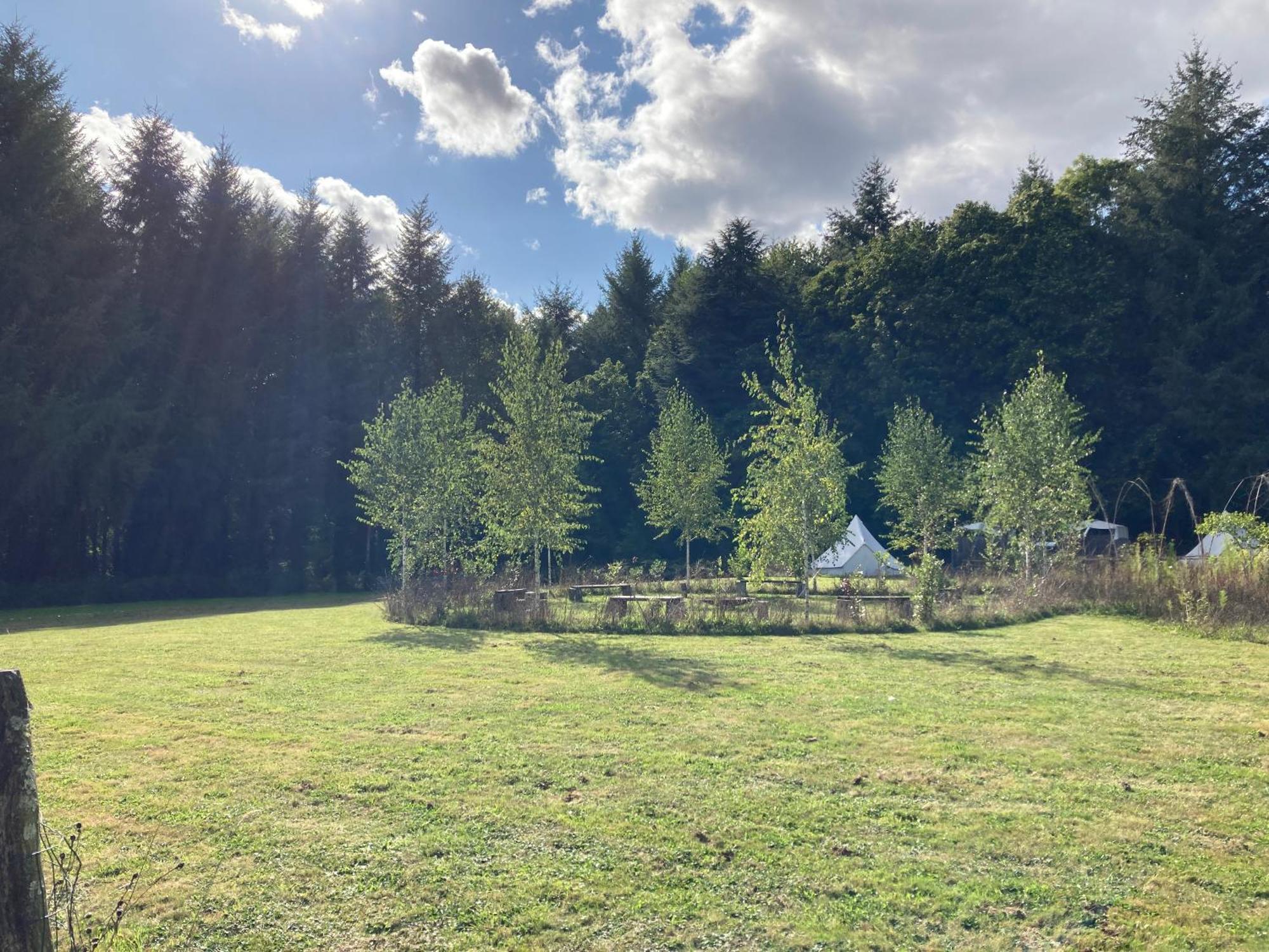 Au Pre Fleuri Eco Glamping Hotell Le Lindois Exteriör bild