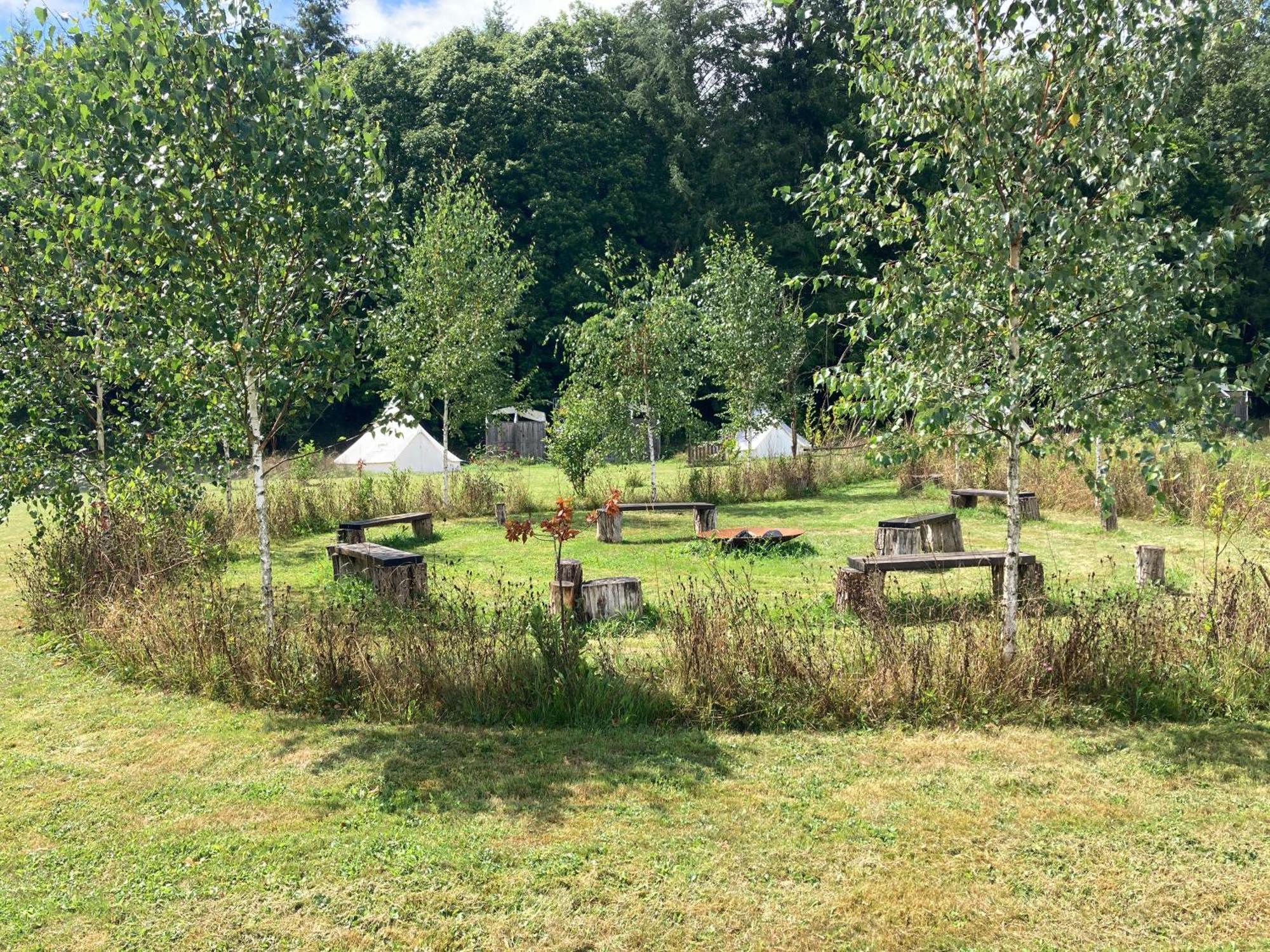 Au Pre Fleuri Eco Glamping Hotell Le Lindois Exteriör bild